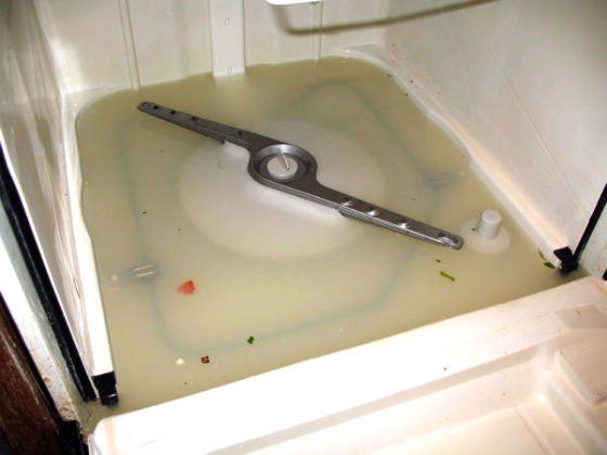 Посудомоечная машина не сливает воду | Вызов стирального мастера на дом в Зарайске